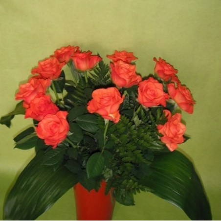 Bouquet de roses avec réserve d'eau